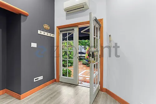 1202 NE 162nd St Photo 1