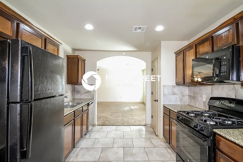 417 Pearl St — Photo 3