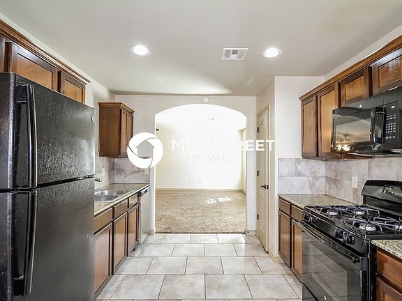 3rd image of 417 Pearl St