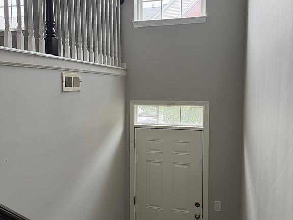 3rd image of 9461 Tanhurst Dr