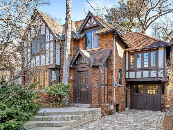 33 Kings Lynn Rd, Toronto, ON M8X 2N3