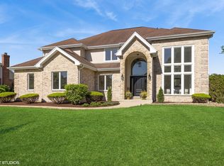 6878 Fieldstone Dr, Burr Ridge, IL 60527