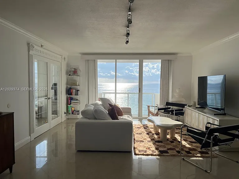 9195 Collins Ave #1001 — Photo 9