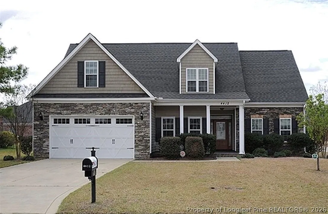 3 bed, 2.5 bath, 2309 sqft, $2,350 — Photo 1