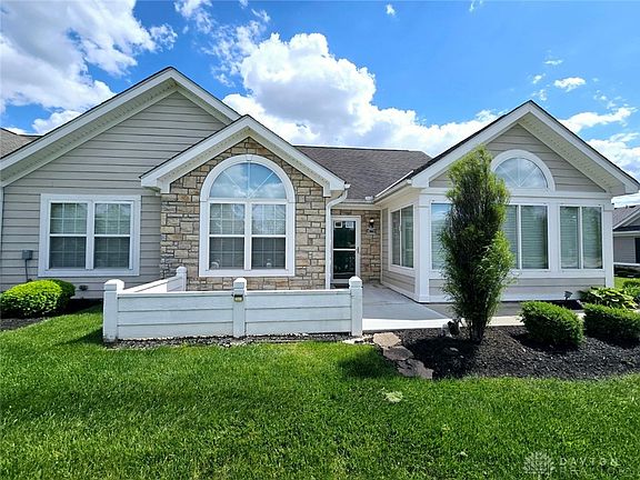 2nd image of 4770 Cobblestone Dr