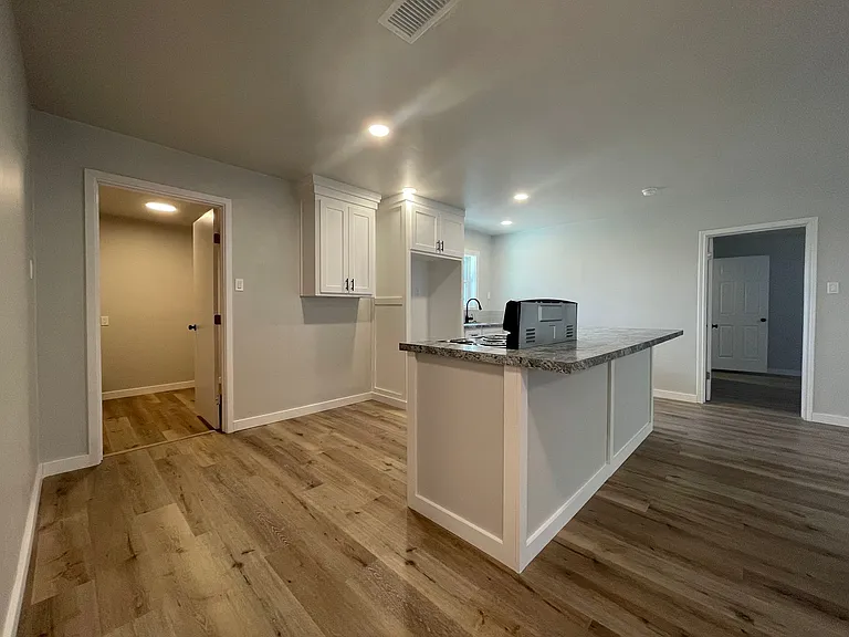 3222 Auburn Ave — Photo 8