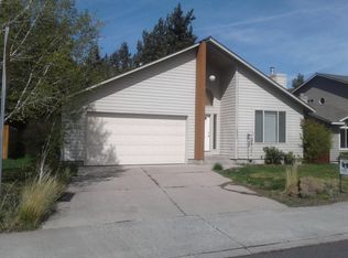 2593 NE Longfellow Ct, Bend, OR 97701