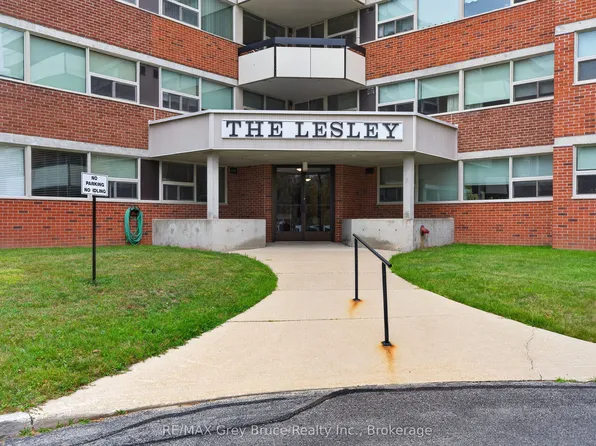 860 9th St E #208, Owen Sound, ON N4K 1R2