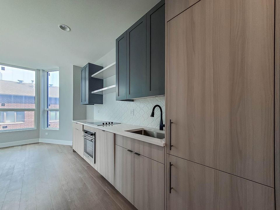 1st image of 1204 N Clark St #202
