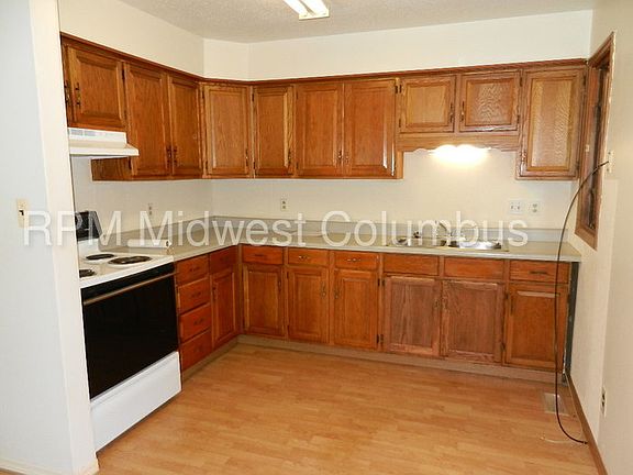 5th image of 1633 Eastfield Dr N