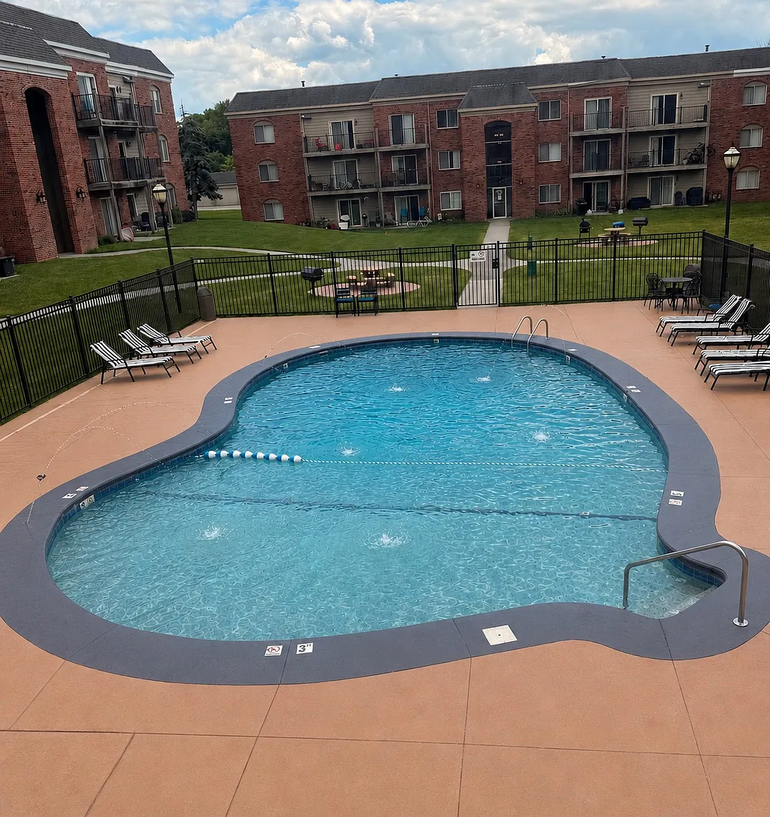 1 bed, 856 sqft, $949 — Photo 3