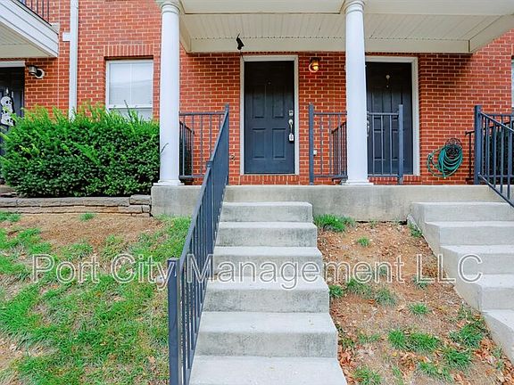 3rd image of 4608 Dillon St