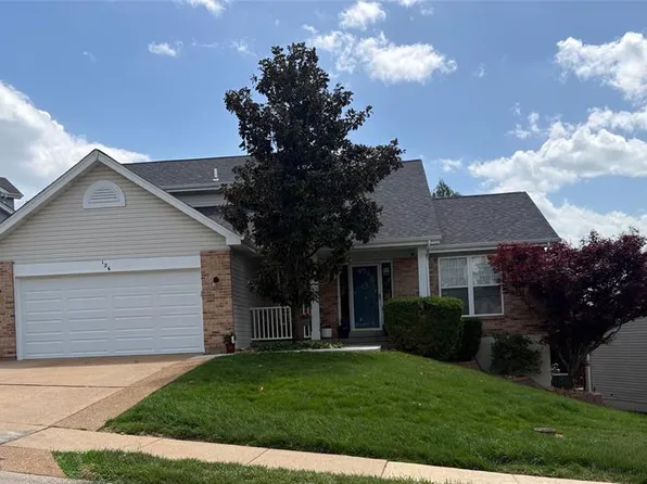 126 Sierra Village Dr, Eureka, MO 63025