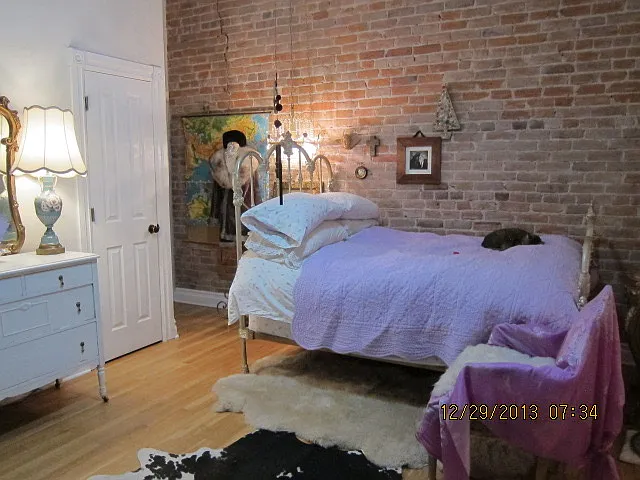 Main bedroom with furniture as one way of arranging( furniture, not included)