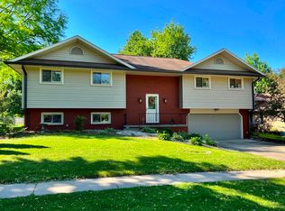 7 Brookshire Grn, Bloomington, IL