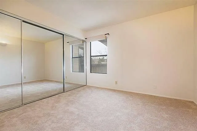 2 bed, 848 sqft, $2,000 — Photo 2
