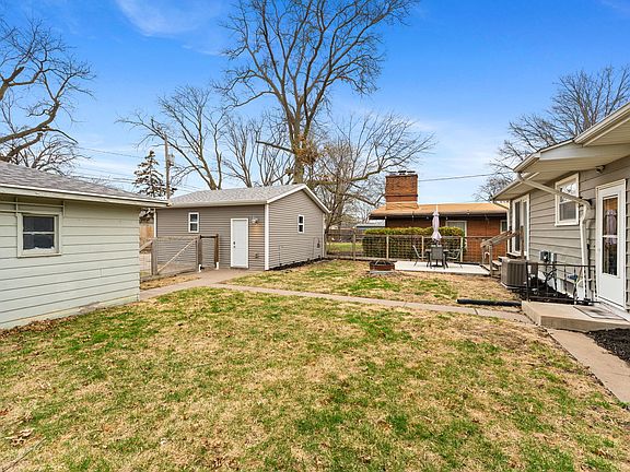 3rd image of 2654 Fillmore Ln