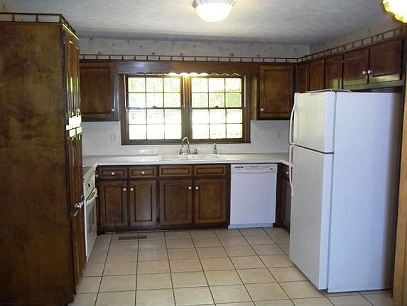 BUILT-IN kitchen