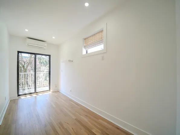 188 West 9th Street image 14 of 18