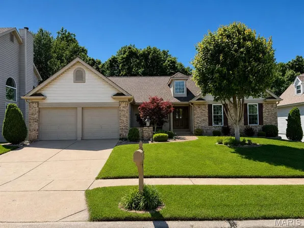 1307 Norwood Hills Dr, O'Fallon, MO 63366