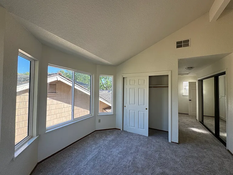 1870 Wembley Ct — Photo 16