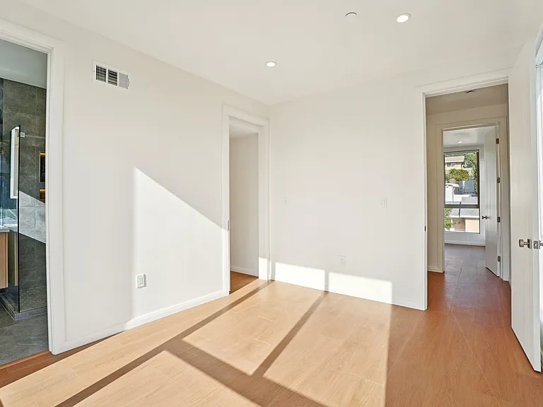 6162 Oak Crest Way #1/4 — Photo 13