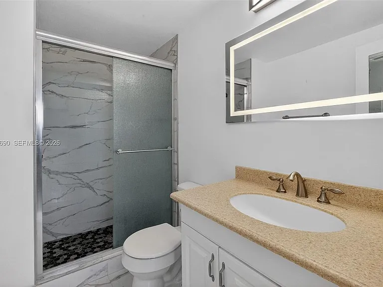 7441 Wayne Ave #8J — Photo 23