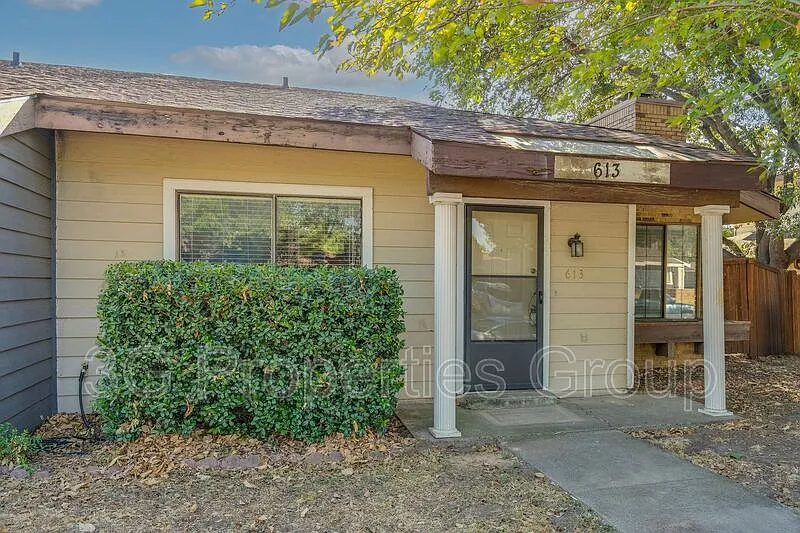 2 bed, 2.0 bath, 1112 sqft, $1,795 — Photo 4