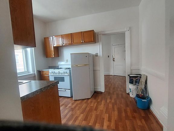 4th image of 341 72nd St APT 2