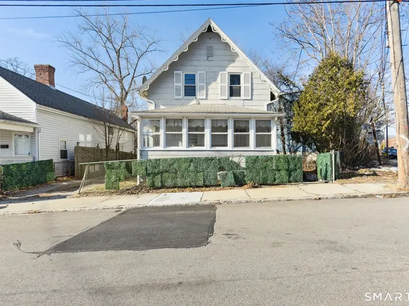 31 Grand Street, New London, CT 06320