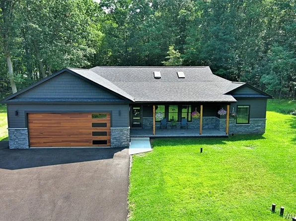 140 Roby St, Lockport, NY 14094