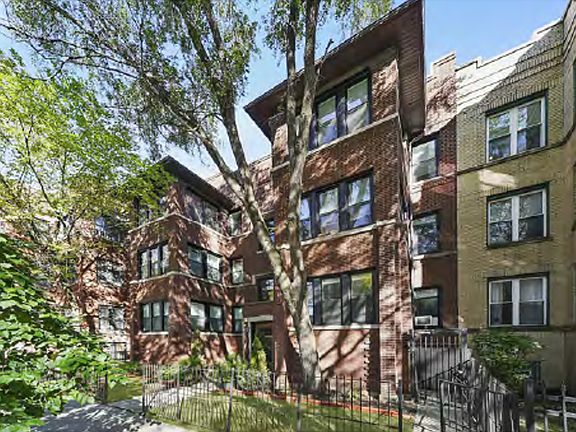 2nd image of 7645-47 N Bosworth Ave #7647-1