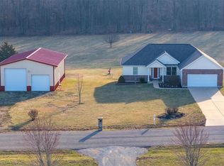 1036 Ridgewood Farms Rd, Farmington, MO 63640
