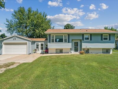 3371 Schmickle Rd, Marion, IA, 52302