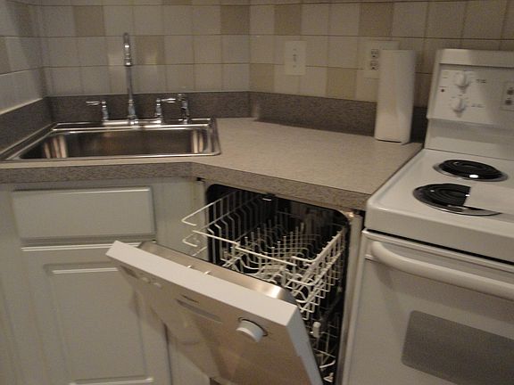 3rd image of 1314 King St #4