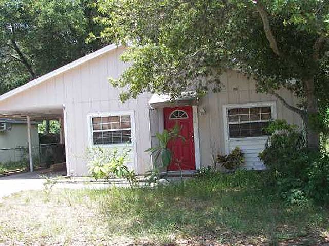 1st image of 652 2nd Ave N