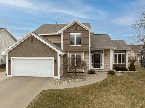 7218 W Park Rd NE, Cedar Rapids, IA 52402