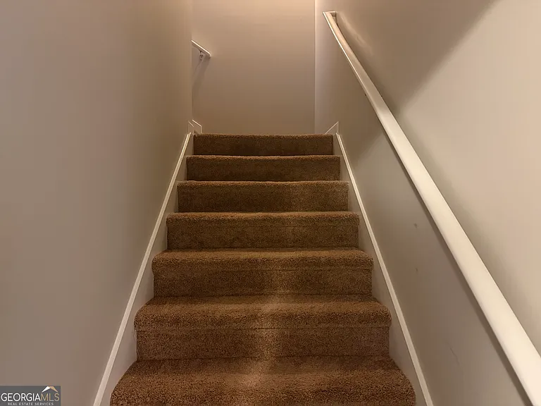 125 Leland Ln — Photo 26