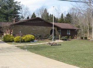 1390 S Hametown Rd, Copley, OH 44321
