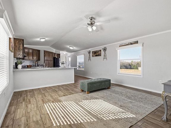 5th image of 3979 Roland Rd