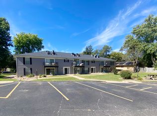 5029 N Lakeside Pl #L-103, Peoria Heights, IL