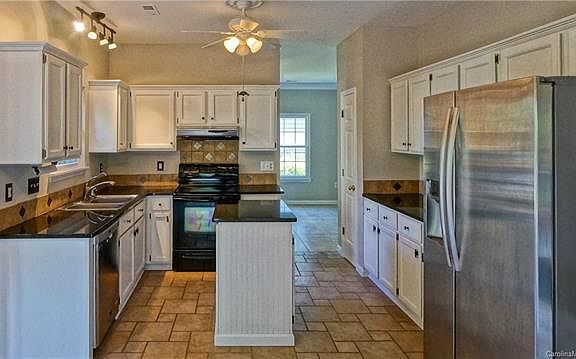 4th image of 121 Claremont Way
