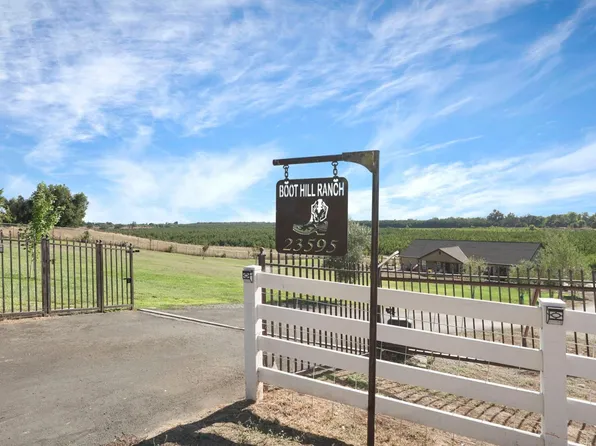 23595 N Mackville Rd, Clements, CA 95227