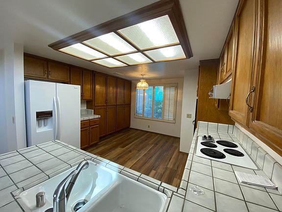 3rd image of 1648 Ashford Dr