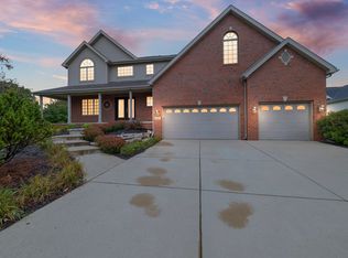 808 Will Ct, Crown Point, IN 46307