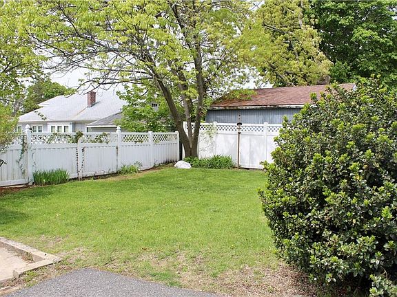 2nd image of 112 Oakdale Ave