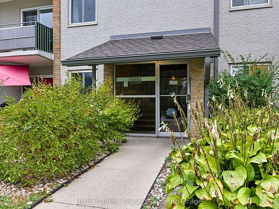 3rd image of 665 Wonderland Rd S #4