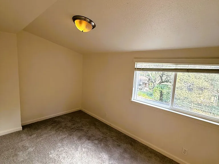 17353 Park Ave — Photo 10