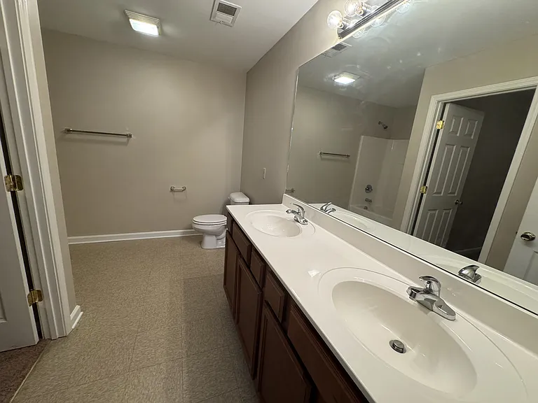 708 Chatham Ct #1 — Photo 19