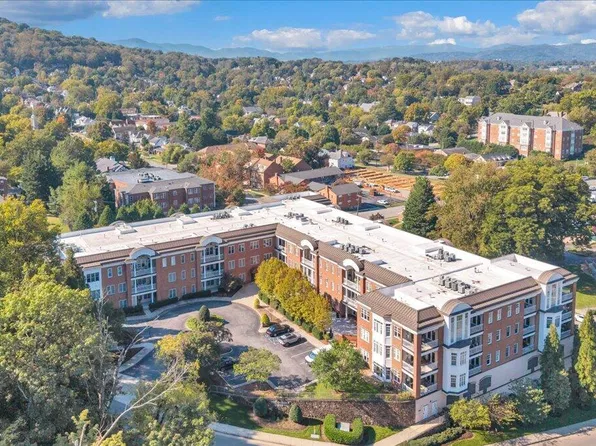 2125 Yellow Mountain Rd APT 209, Roanoke, VA 24014